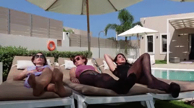 Gyros Girls - Göttliche Nylonträume